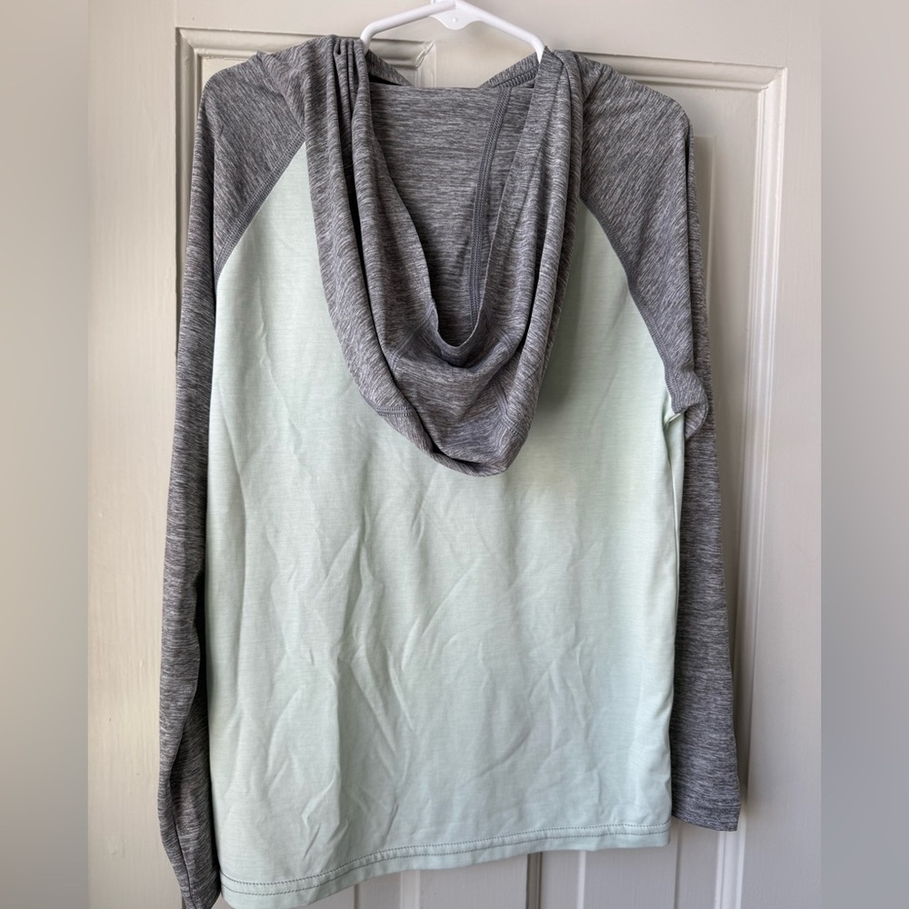 Kids Patagonia Gray and Mint Hooded Shirt - Picture 4 of 4